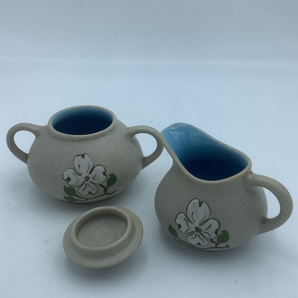 Pigeon Forge Pottery Creamer and Sugar - Picture 5 of 9